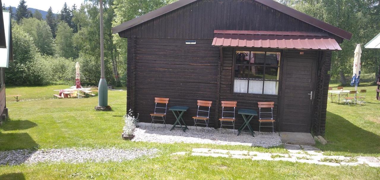 Retro Kemp Pod Boubinem Horní Vltavice Eksteriør bilde