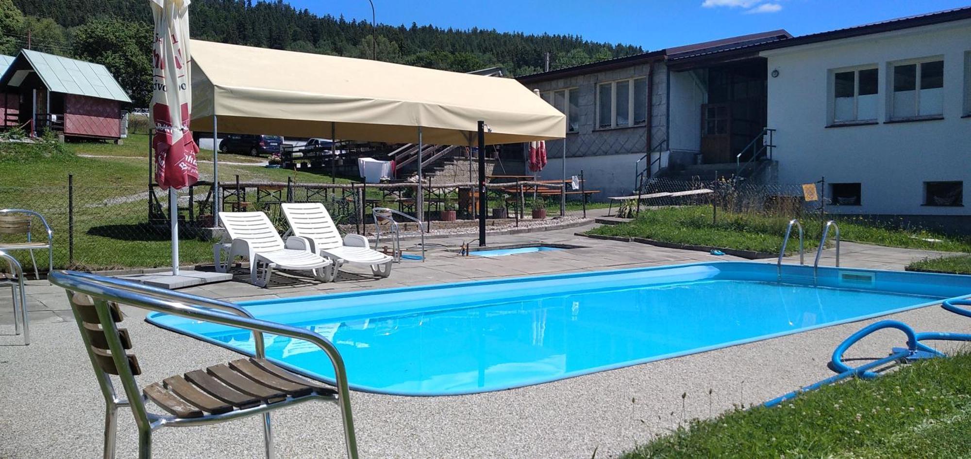 Retro Kemp Pod Boubinem Horní Vltavice Eksteriør bilde